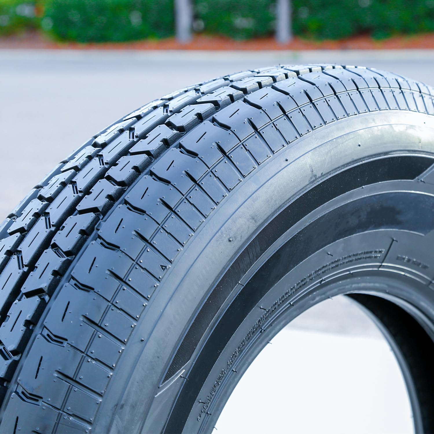 Picture of WellPlus 2510380269 WellPlus WA269, 225/70R19.5, 125/123L, F (12 Ply)