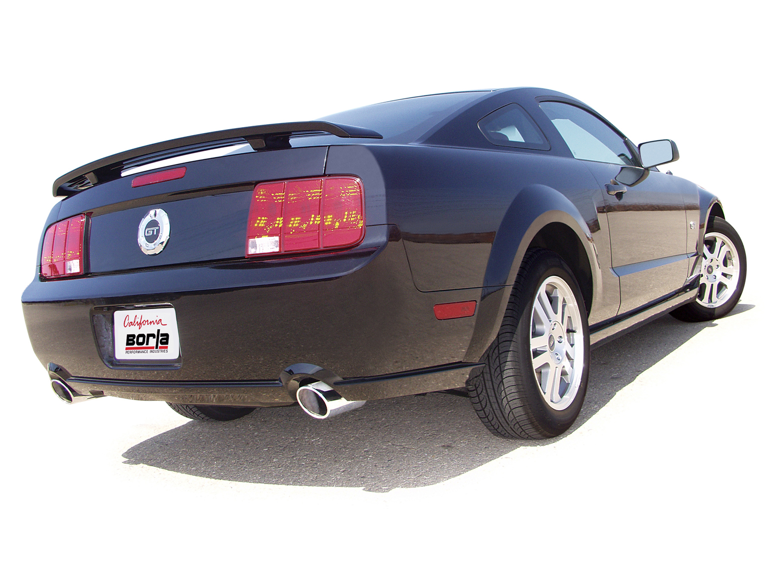 Port side exhaust. Выхлоп Мустанг 5.0. Mustang 2005. Выхлопная система Форд Мустанг.