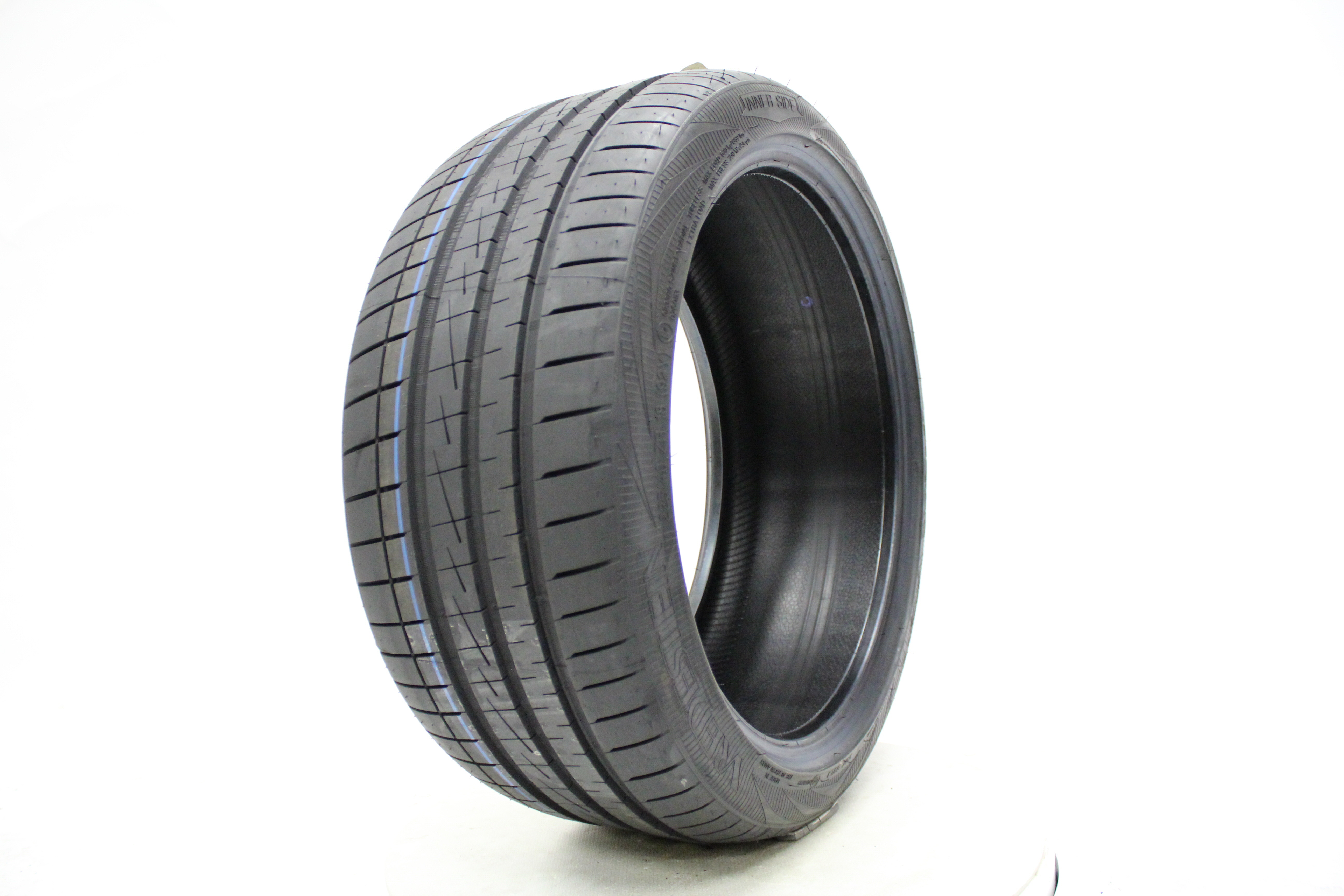 Vredestein Ultrac Vorti 295/30R24 105(Y) 8714692326141 | Autoplicity