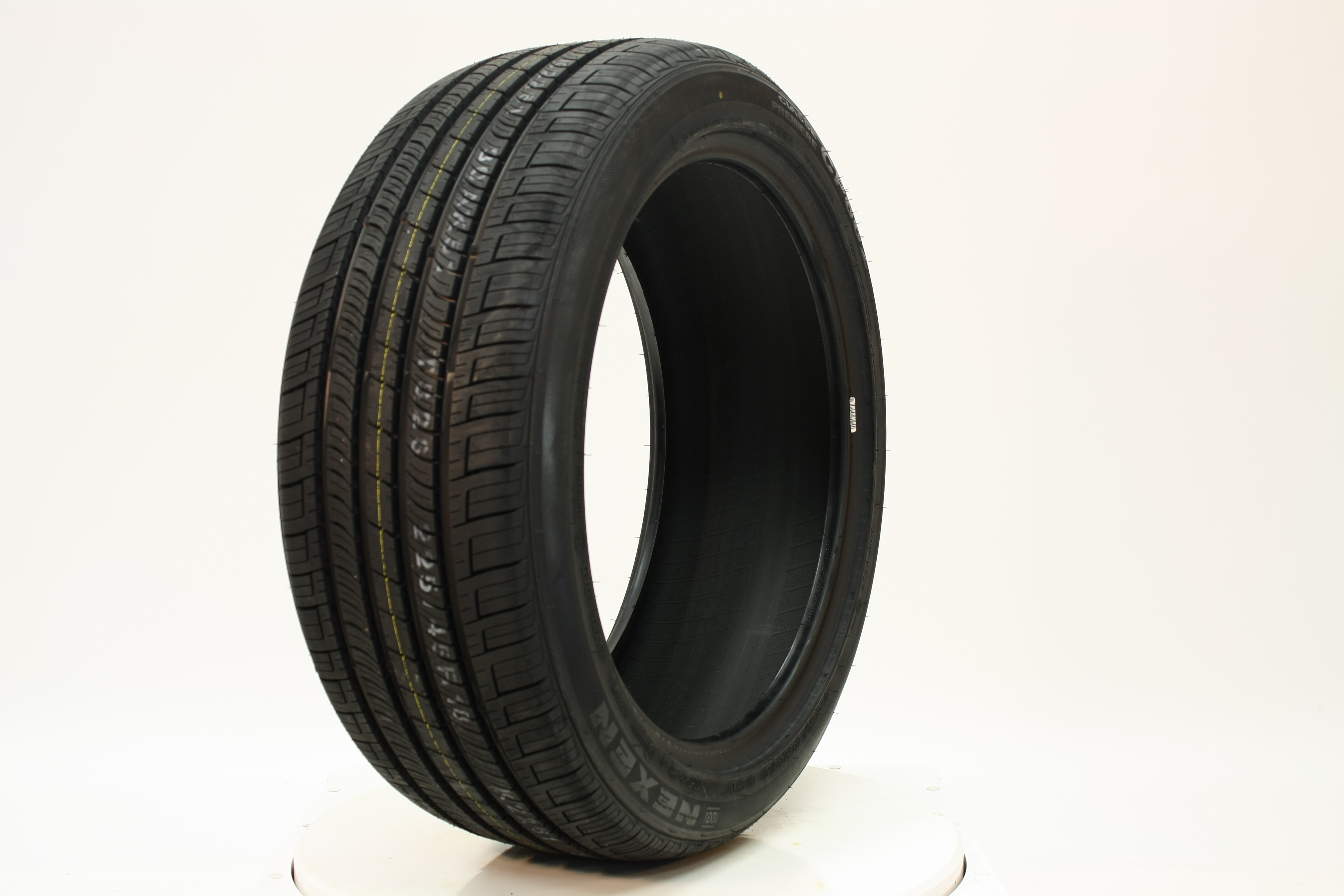 Nexen 11118NXK A Tire For All Seasons, The Nexen Cp662 Delivers High