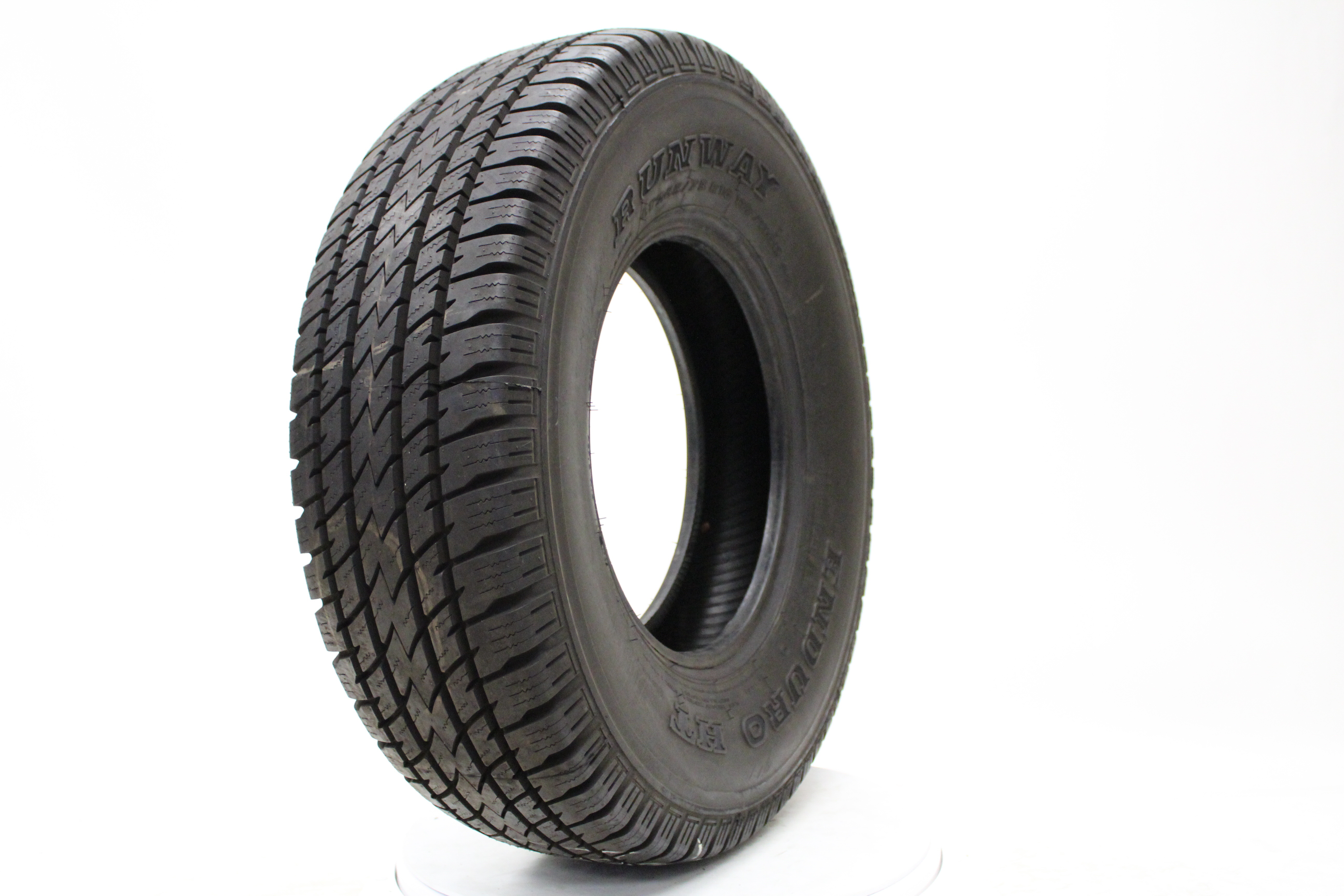 Runway Enduro HT 235/75R15 104/101R 100AR175 Autoplicity