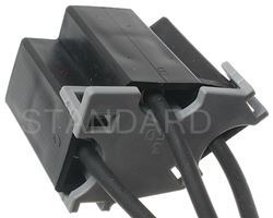 Picture of Standard Motor Products S686 Headlight Connector